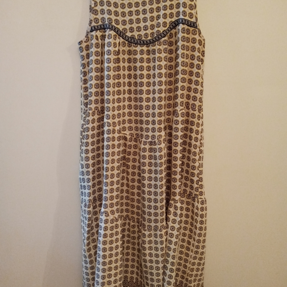 Maxi floral sun dress.